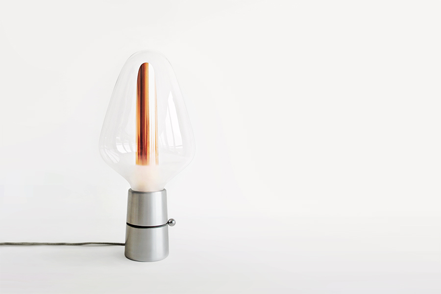 Lyrea. Lampe à poser. JUAM DESIGN STUDIO